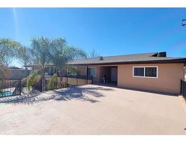 811 Orchid Court - Photo Thumbnail 20