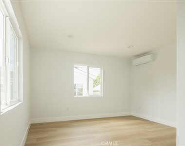 4937 Taft Street - Photo Thumbnail 9