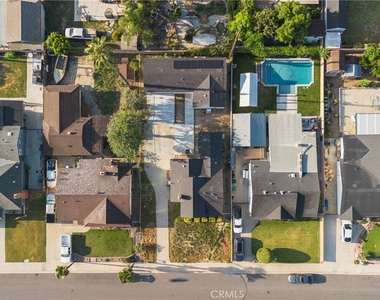 4937 Taft Street - Photo Thumbnail 2