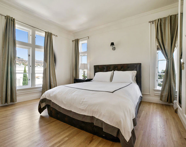 1360 N Crescent Heights Boulevard - Photo Thumbnail 6
