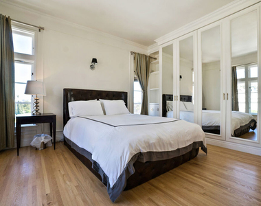 1360 N Crescent Heights Boulevard - Photo Thumbnail 2