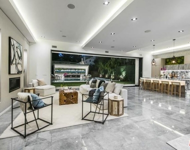 11241 Blix Street - Photo Thumbnail 4