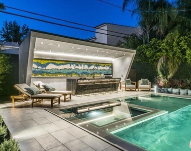 11241 Blix Street - Photo Thumbnail 2