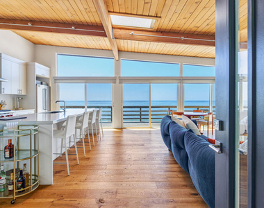 24246 Malibu Road - Photo Thumbnail 4