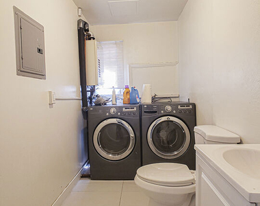 336 S Wilton Place - Photo Thumbnail 12