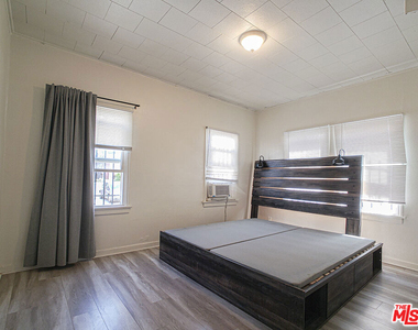 336 S Wilton Place - Photo Thumbnail 8