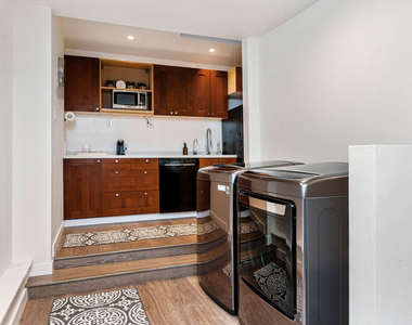 717 Huntley Drive - Photo Thumbnail 9
