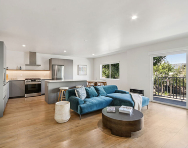 1422 Tamarind Avenue - Photo Thumbnail 1