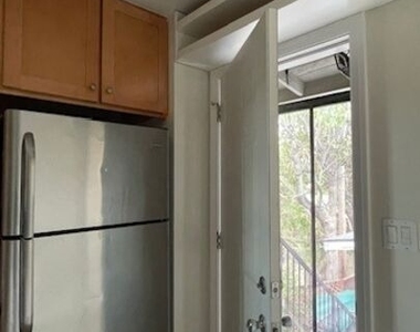 4112 Ocean View Boulevard - Photo Thumbnail 6