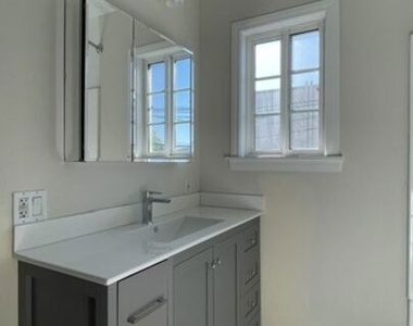 4112 Ocean View Boulevard - Photo Thumbnail 10