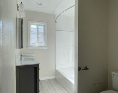 4112 Ocean View Boulevard - Photo Thumbnail 9