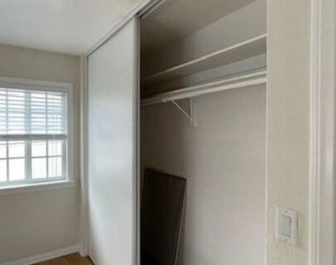 4112 Ocean View Boulevard - Photo Thumbnail 18