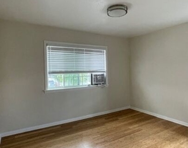 4112 Ocean View Boulevard - Photo Thumbnail 17