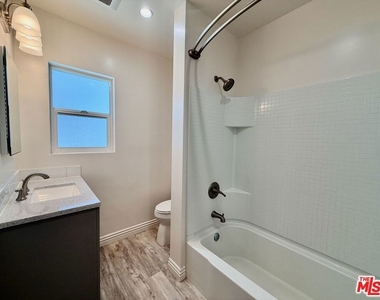 124 N Pass Avenue - Photo Thumbnail 9