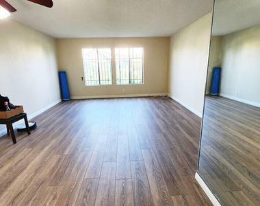 4732 Elmwood Avenue - Photo Thumbnail 4
