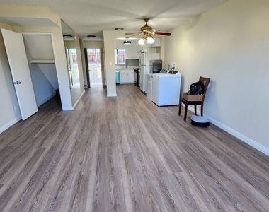 4732 Elmwood Avenue - Photo Thumbnail 9