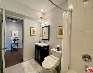 1920 Hillcrest Road - Photo Thumbnail 6