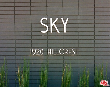 1920 Hillcrest Road - Photo Thumbnail 2