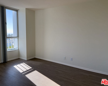 2700 Neilson Way - Photo Thumbnail 6