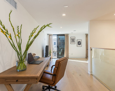 1161 Stearns Drive - Photo Thumbnail 9
