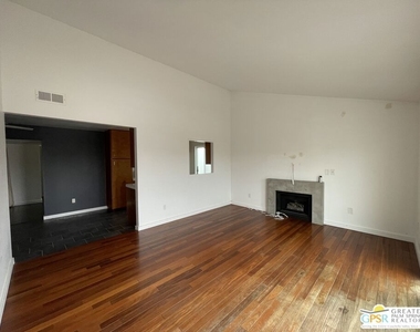 8081 Constantine Drive - Photo Thumbnail 2