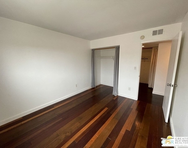 8081 Constantine Drive - Photo Thumbnail 10