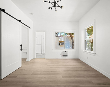 1246 N Formosa Avenue - Photo Thumbnail 8