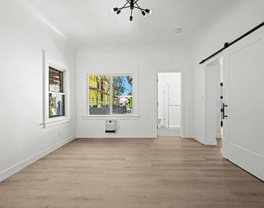 1246 N Formosa Avenue - Photo Thumbnail 11