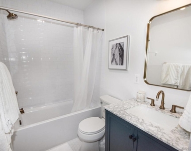 924 D Ave - Photo Thumbnail 15
