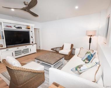 924 D Ave - Photo Thumbnail 17