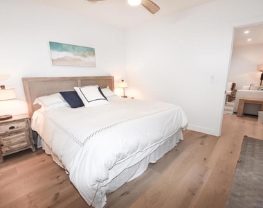 924 D Ave - Photo Thumbnail 21