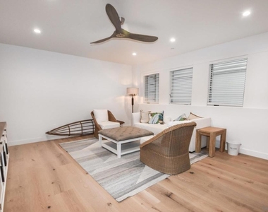 924 D Ave - Photo Thumbnail 16