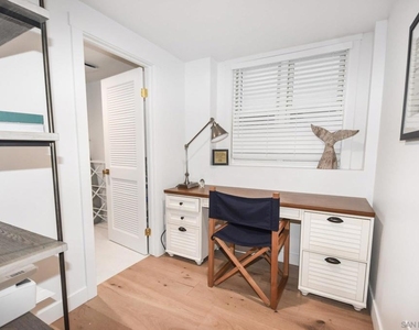 924 D Ave - Photo Thumbnail 13