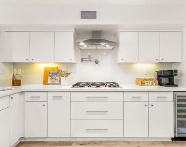 229 Bonair St - Photo Thumbnail 21