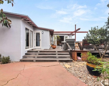 541 Tarento Dr - Photo Thumbnail 39