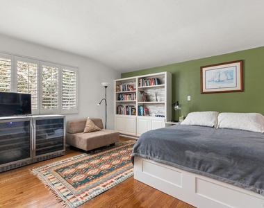541 Tarento Dr - Photo Thumbnail 28