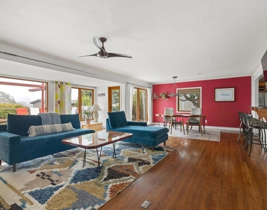 541 Tarento Dr - Photo Thumbnail 4