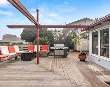 541 Tarento Dr - Photo Thumbnail 6