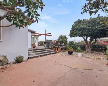 541 Tarento Dr - Photo Thumbnail 34