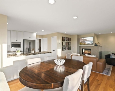 253 Gravilla Street - Photo Thumbnail 8