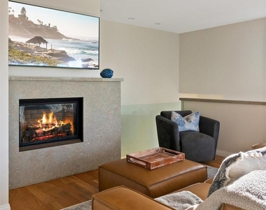 253 Gravilla Street - Photo Thumbnail 9