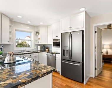 253 Gravilla Street - Photo Thumbnail 5