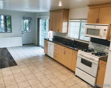 1336 Bush St - Photo Thumbnail 6