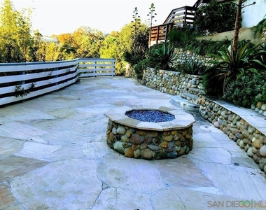 1336 Bush St - Photo Thumbnail 9
