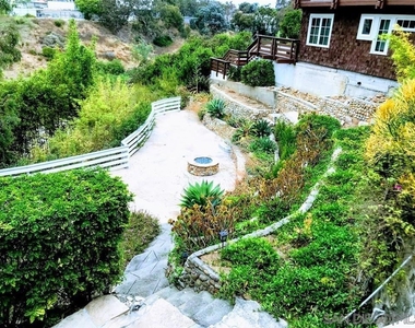 1336 Bush St - Photo Thumbnail 12