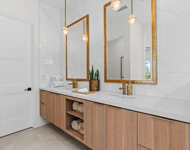 446 Fountain Drive - Photo Thumbnail 24