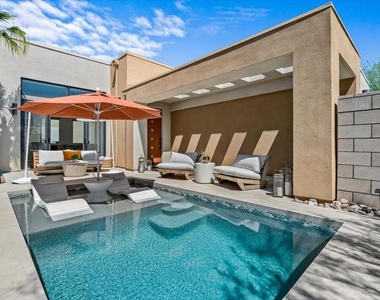 446 Fountain Drive - Photo Thumbnail 3