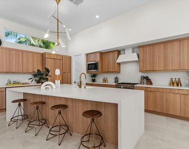 446 Fountain Drive - Photo Thumbnail 13