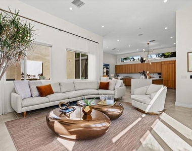 446 Fountain Drive - Photo Thumbnail 10