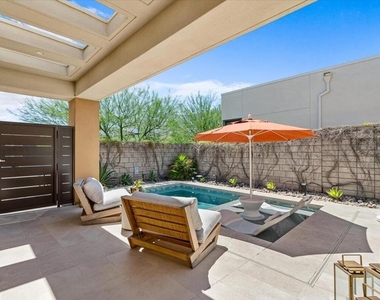 446 Fountain Drive - Photo Thumbnail 2
